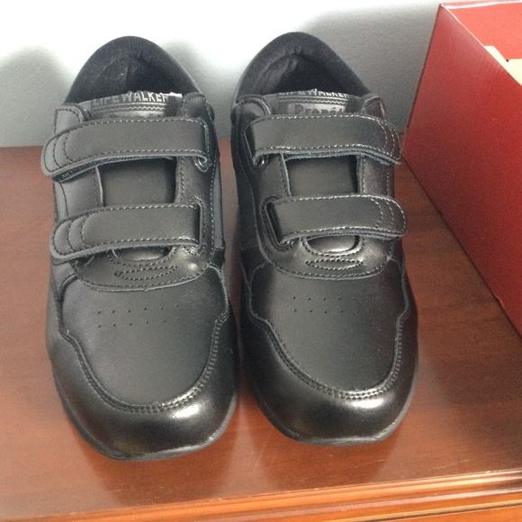 PROPET MEN’S Leather Walking Shoes. New in box… - Picture 1 of 7